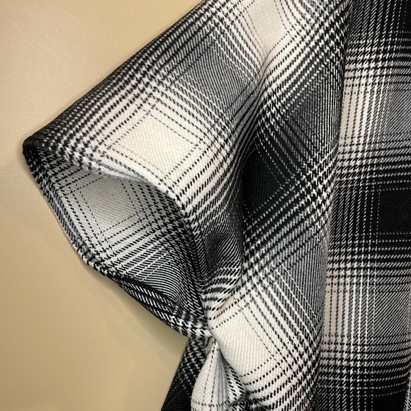 Handmade “Lost in Layers” Flannel Poncho - Picture 7 of 7